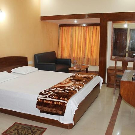 Hôtel Marina Beach House à Purî Extérieur photo