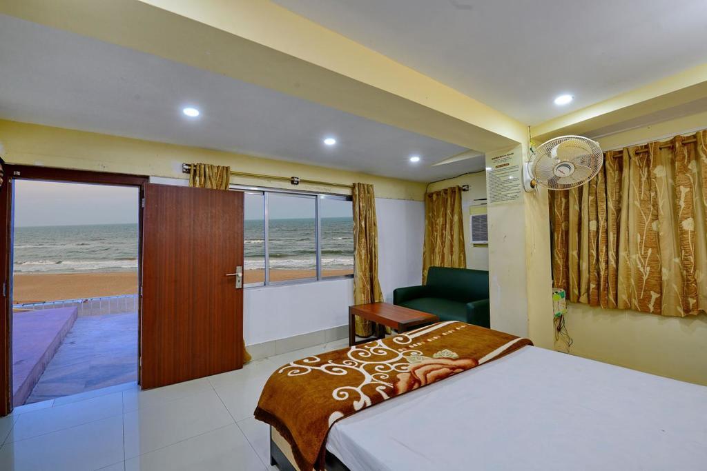 Hôtel Marina Beach House à Purî Extérieur photo