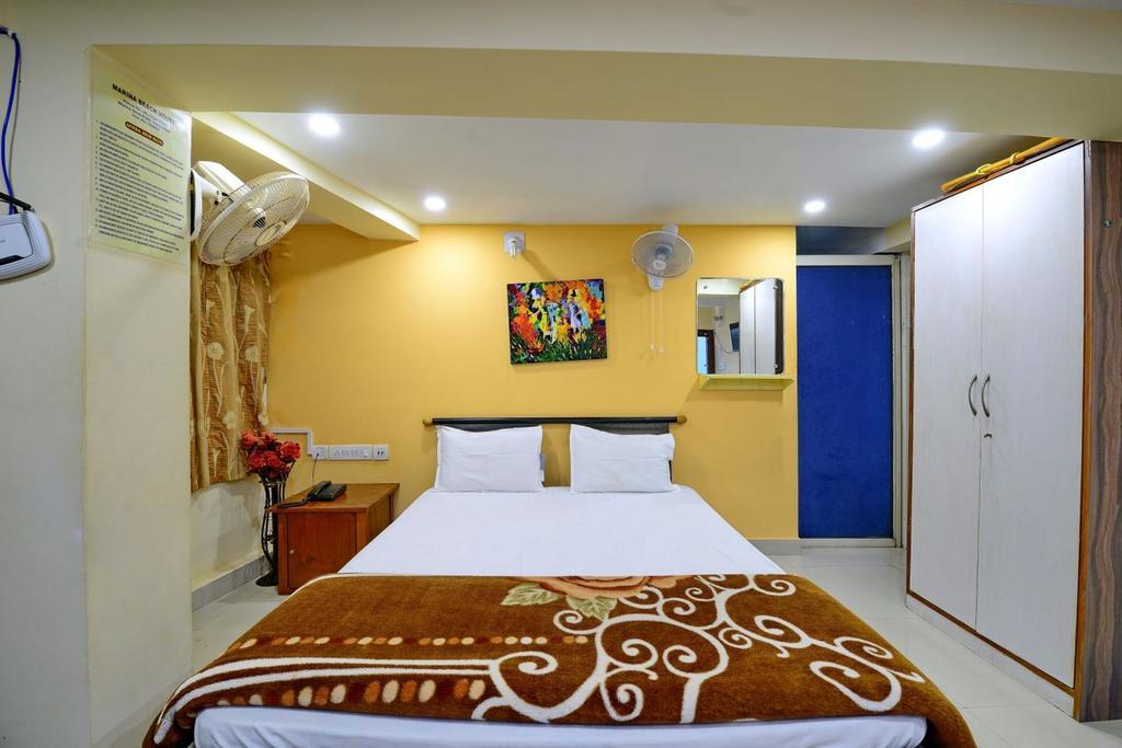 Hôtel Marina Beach House à Purî Extérieur photo