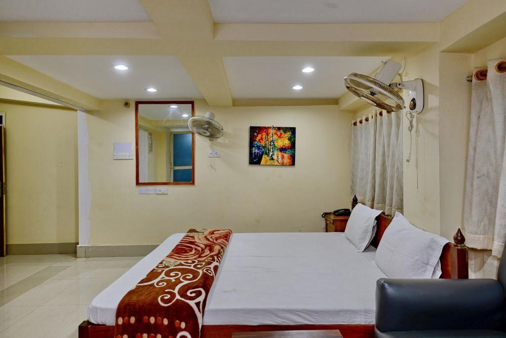 Hôtel Marina Beach House à Purî Extérieur photo