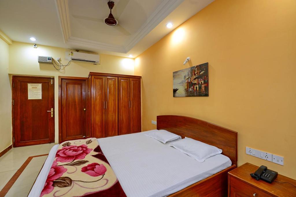 Hôtel Marina Beach House à Purî Extérieur photo